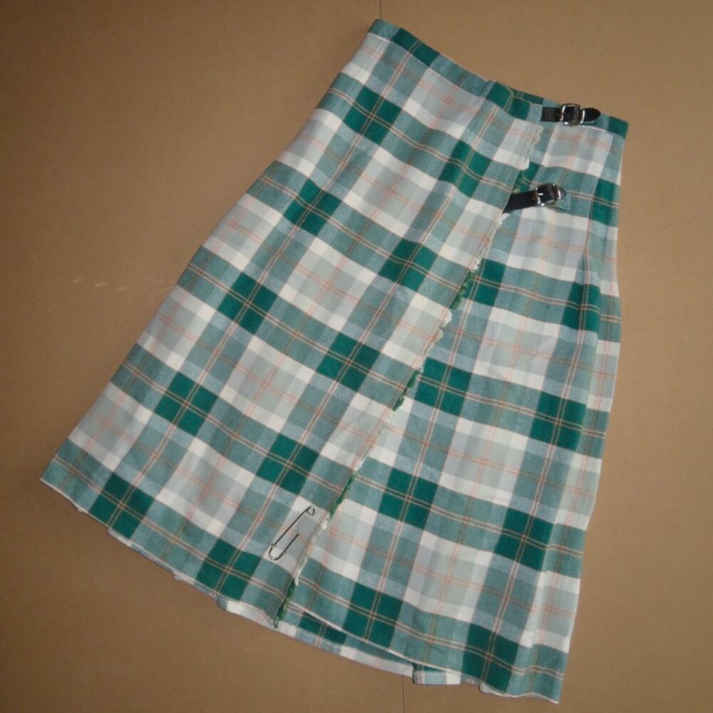 Vintage Borderglen green plaid kilt!